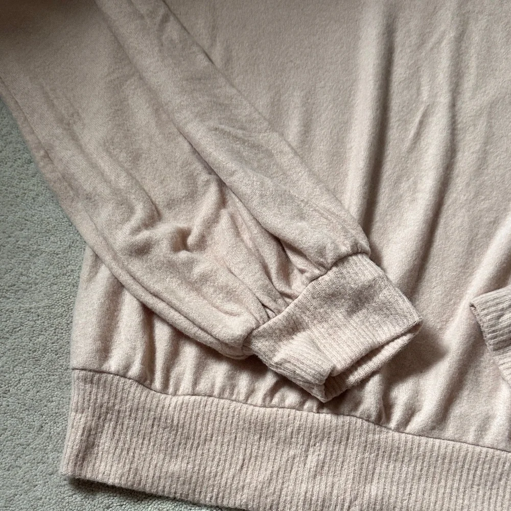 Free People Long Sleeve Sweater! - Picture 3 of 7